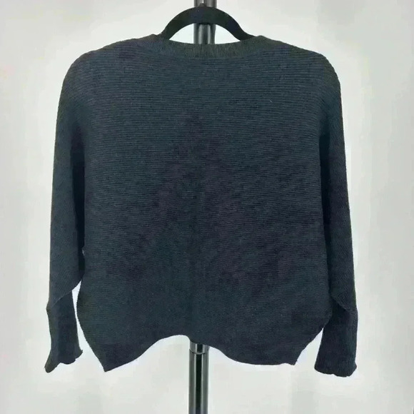 Carmen Marc Valvo Black Ribbed Cropped Dolman Sleeve Sweater Size Large‎ - Picture 3 of 7